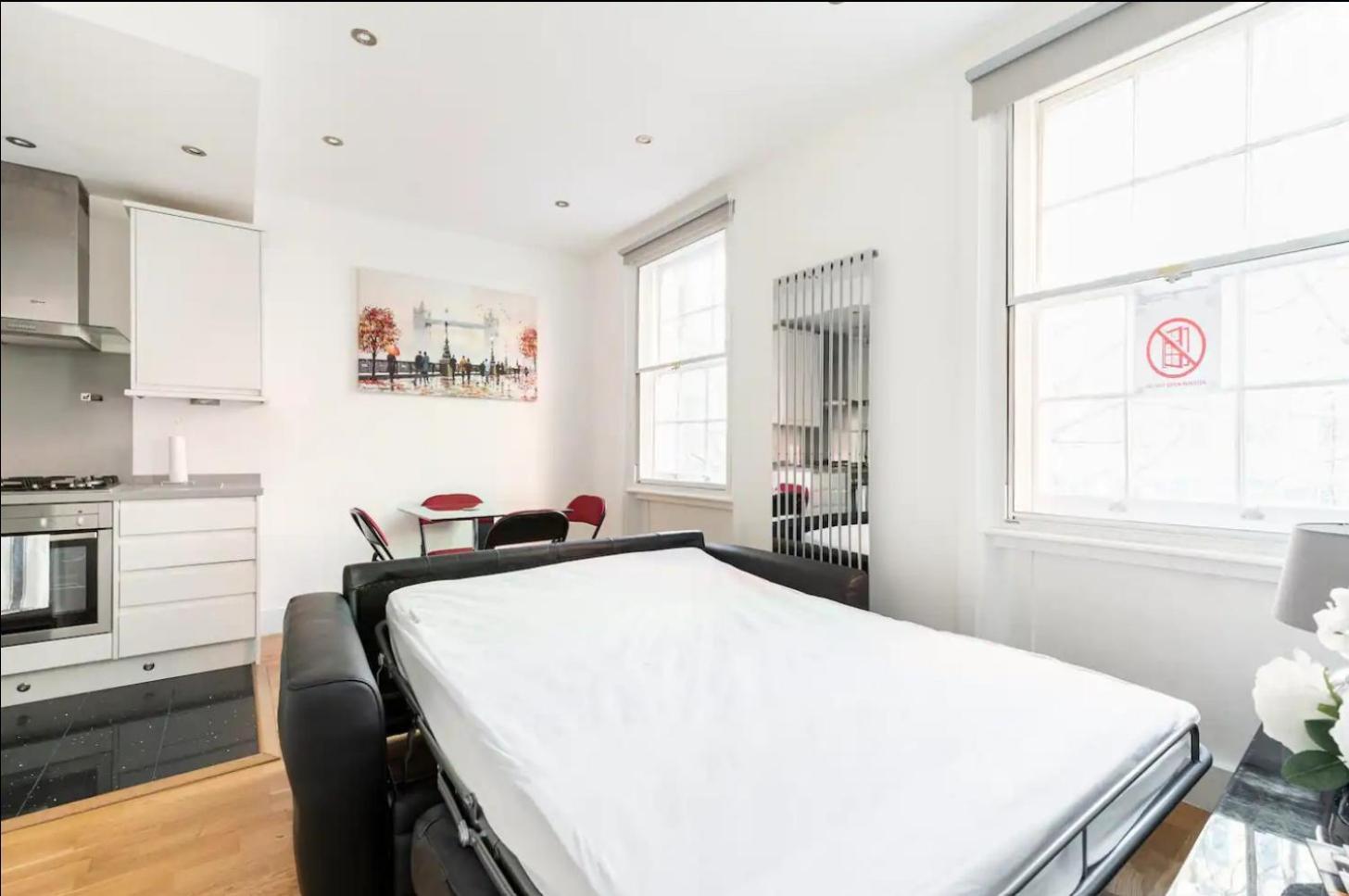 Lovely One Bedroom In The Heart Of Londra Esterno foto